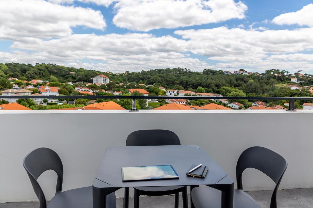 Nemea Appart Hotel Les Hauts De Milady Biarritz Exterior foto